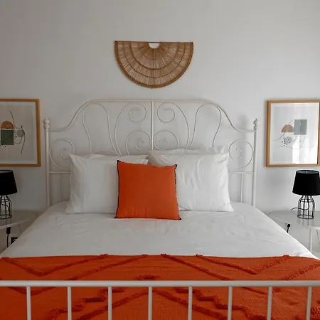 *private Outdoor Area* 300m-beach, Swing/no Stairs *