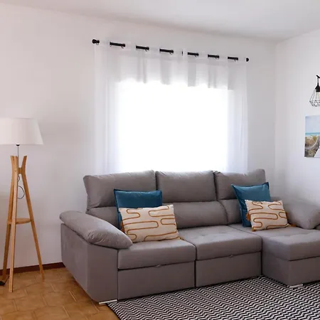 *private Outdoor Area* 300m-beach, Swing/no Stairs