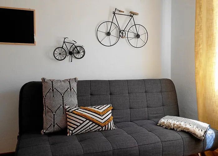 *private Outdoor Area* 300m-beach, Swing/no Stairs Prázdninový dům