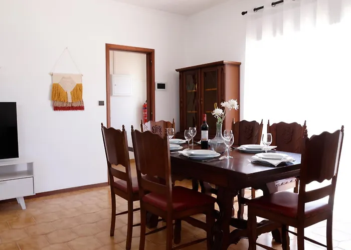 *private Outdoor Area* 300m-beach, Swing/no Stairs São Martinho do Porto